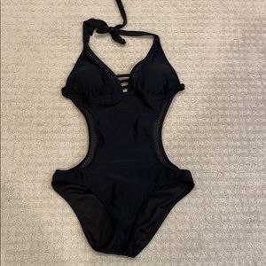 NWOT cutout bathing suit